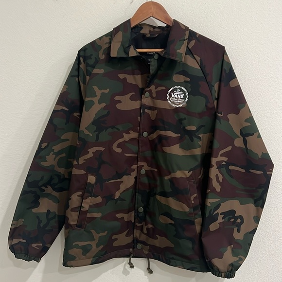 Vans green camo windbreaker size medium - Picture 1 of 4